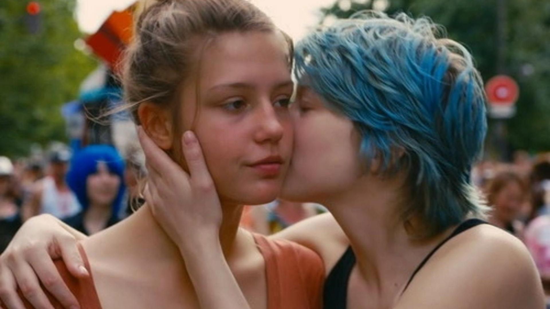 Bắt nguồn từ sự tò mò, tình yêu dẫn trở nên gắn kết và sâu sắc