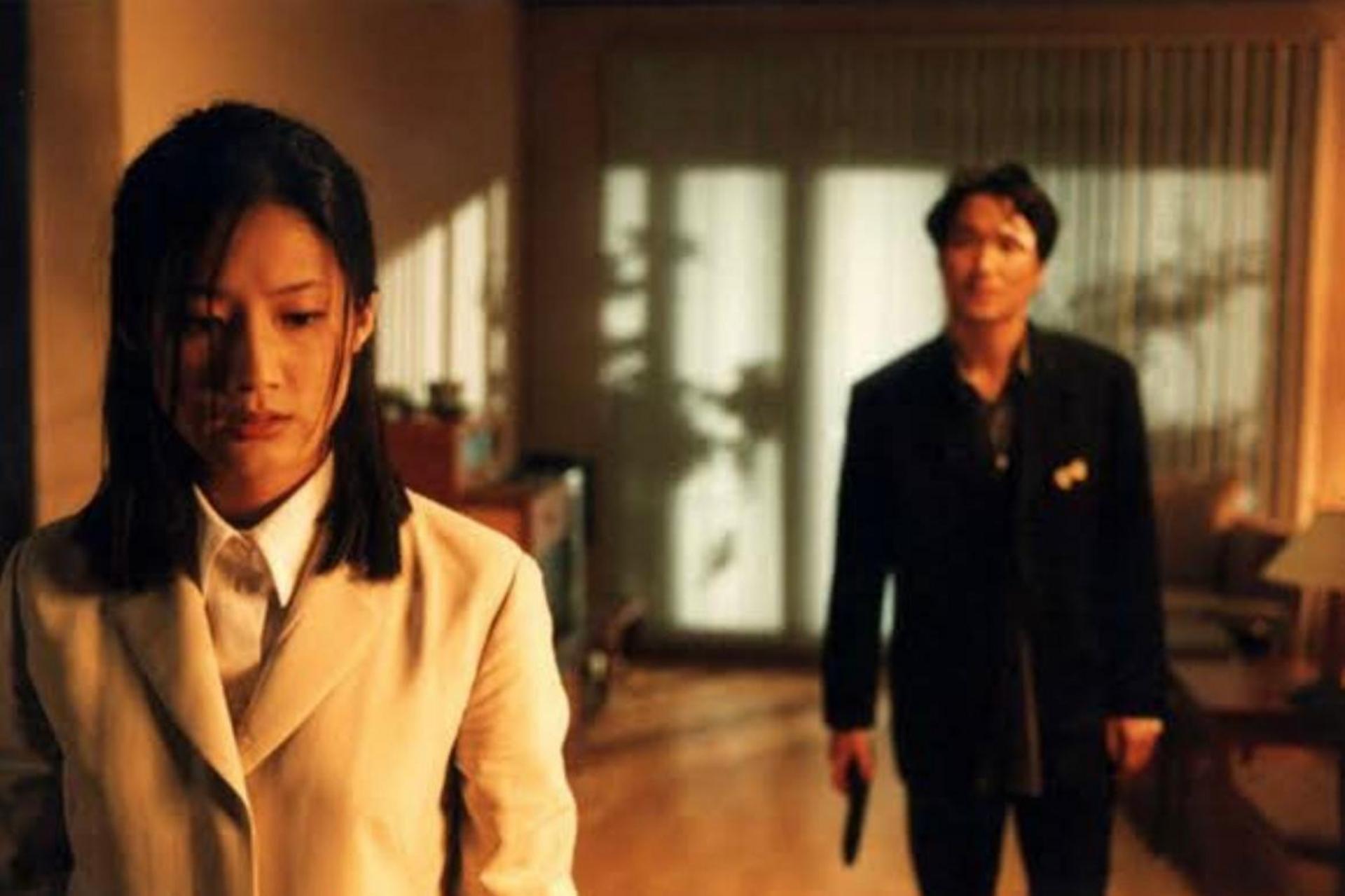 Đỉnh cao của dòng phim kinh dị hình sự thập niên 90 với bầu không khí đặc quánh sự sợ hãi.