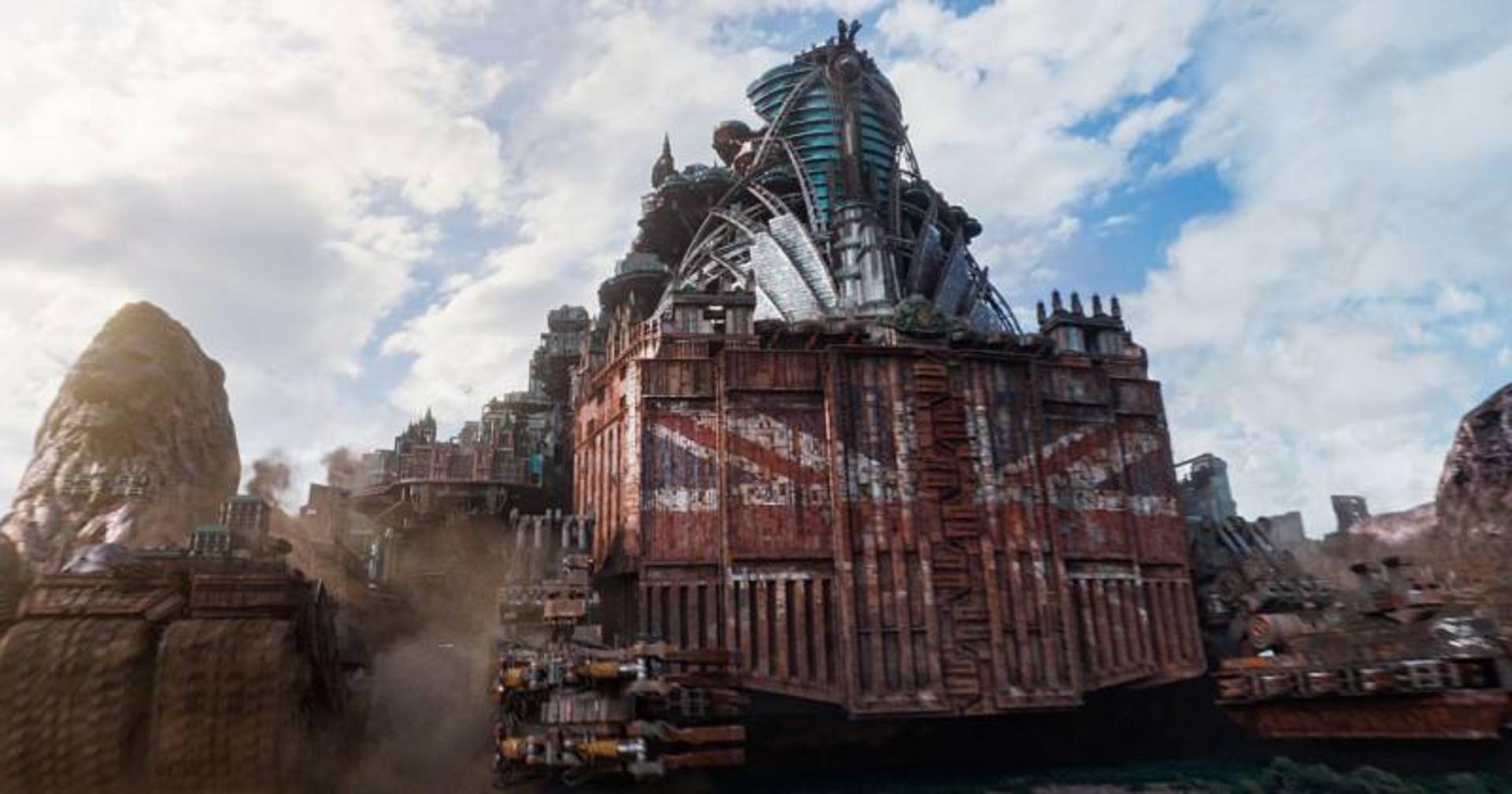 Cuộc chiến sinh tồn khốc liệt giữa những pháo đài di động khổng lồ trong thế giới hậu tận thế hoang tàn.