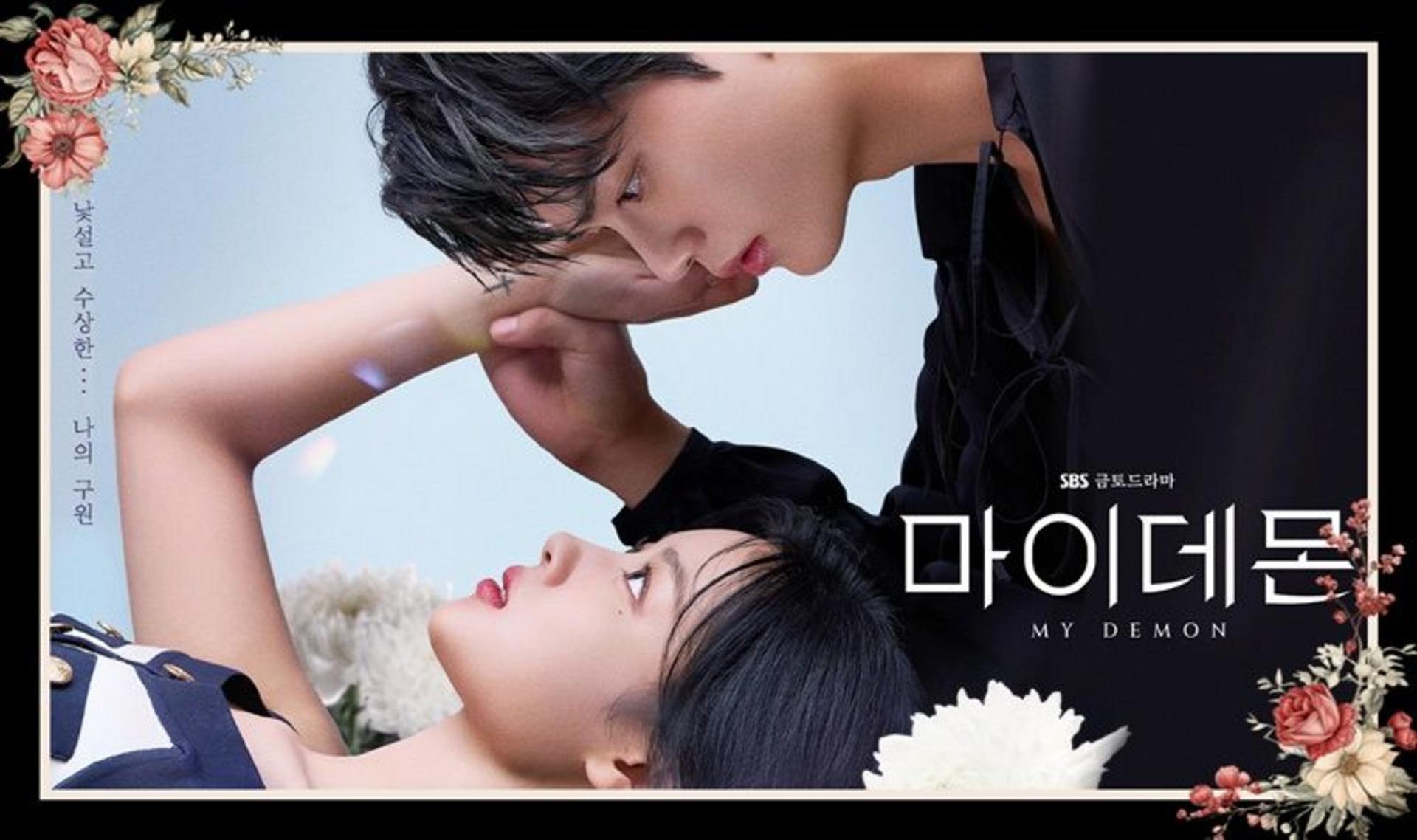 Sự bùng nổ nhan sắc và chemistry của Song Kang - Kim Yoo-jung đã khiến phim trở thành "cơn sốt" toàn cầu.