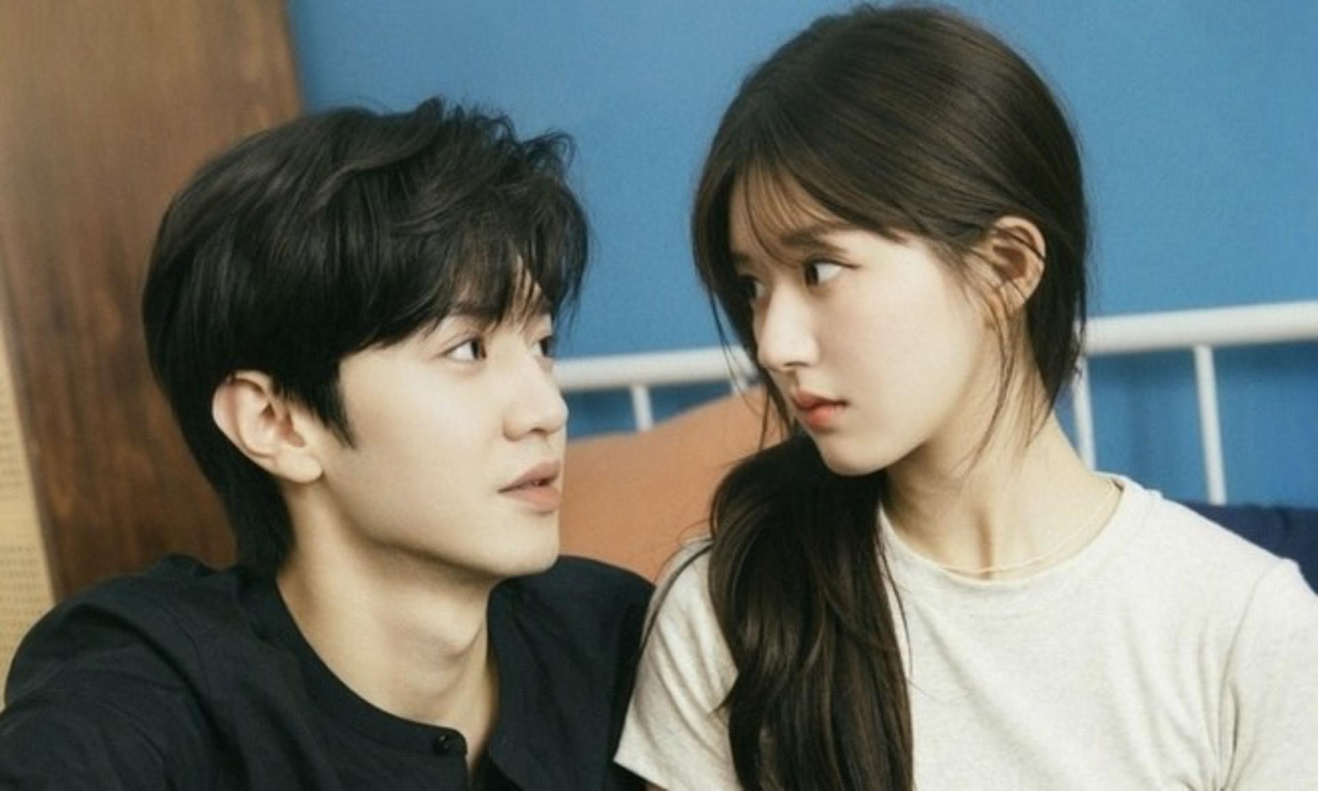 Bản ghi chép ngọt ngào về một mối tình thầm kín đơm hoa kết trái theo năm tháng.