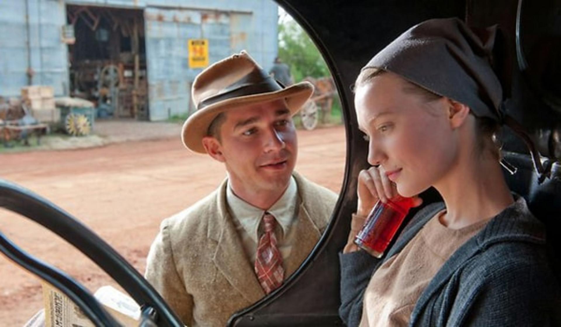 Cuộc chiến sinh tồn diễn ra khốc liệt giữa luật pháp hình thức và thế giới ngầm