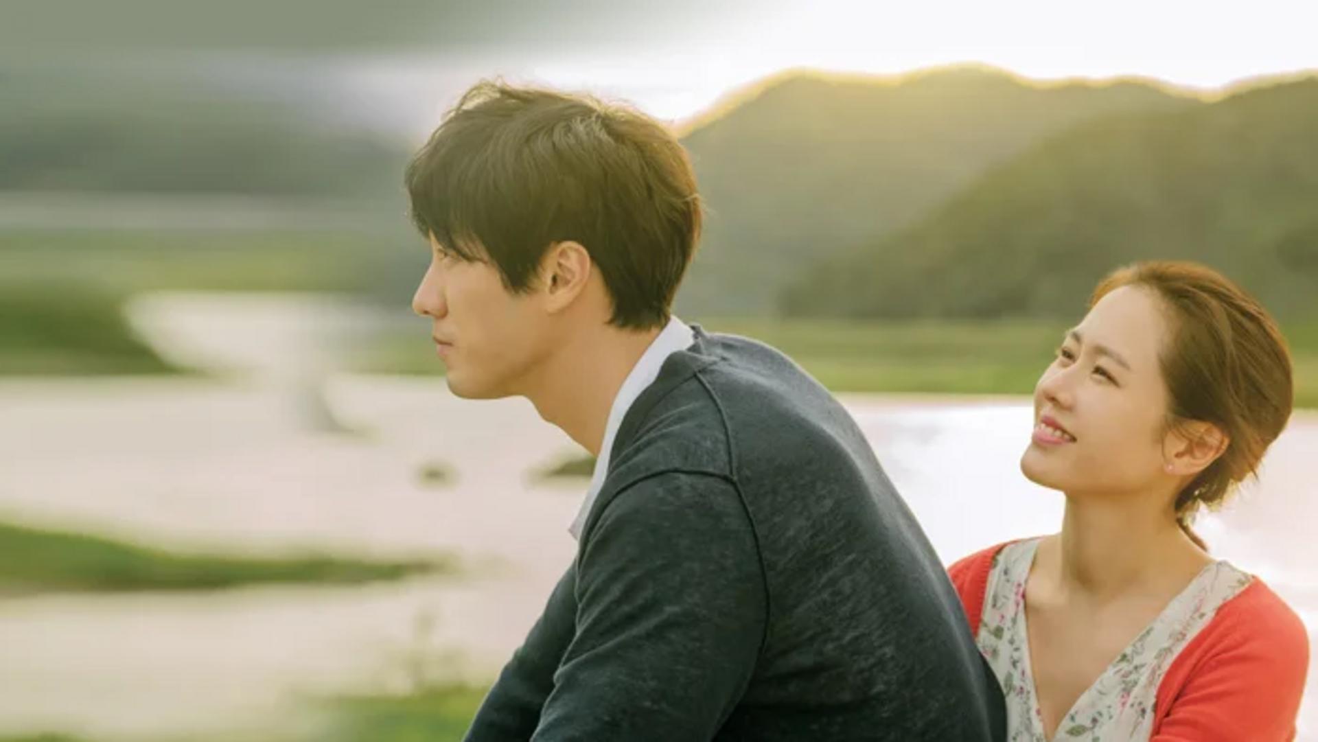 Câu chuyện tình yêu kỳ diệu vượt qua ranh giới sinh tử lay động triệu trái tim.