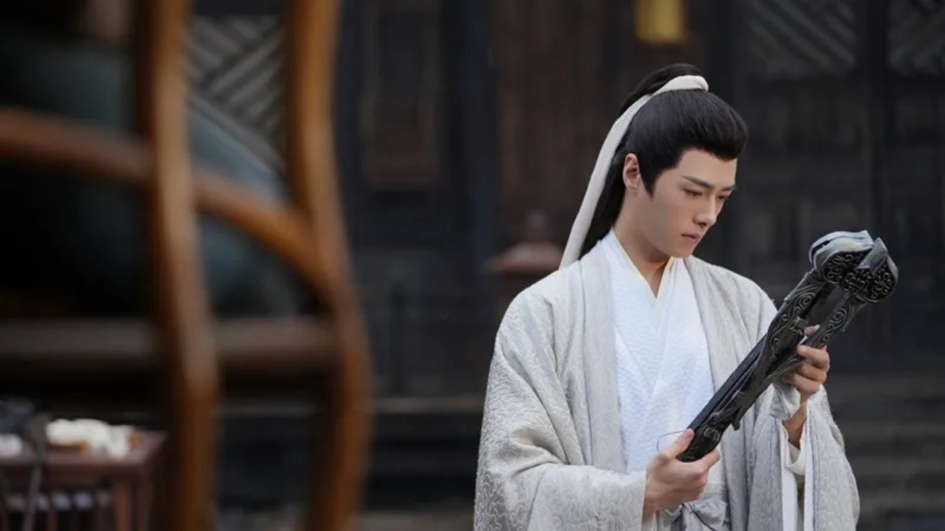 Khán giả luôn đón chờ những vai diễn bùng nổ của anh