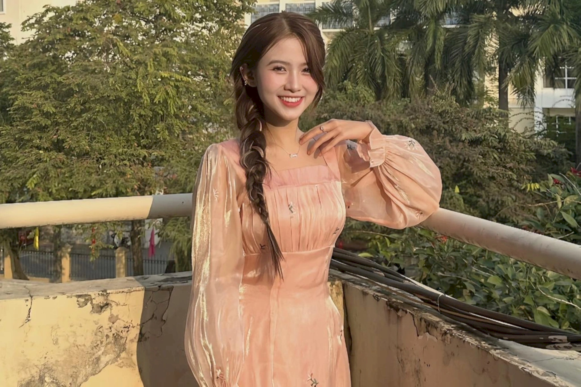 Quỳnh Trang góp mặt trong nhiều bộ phim ăn khách