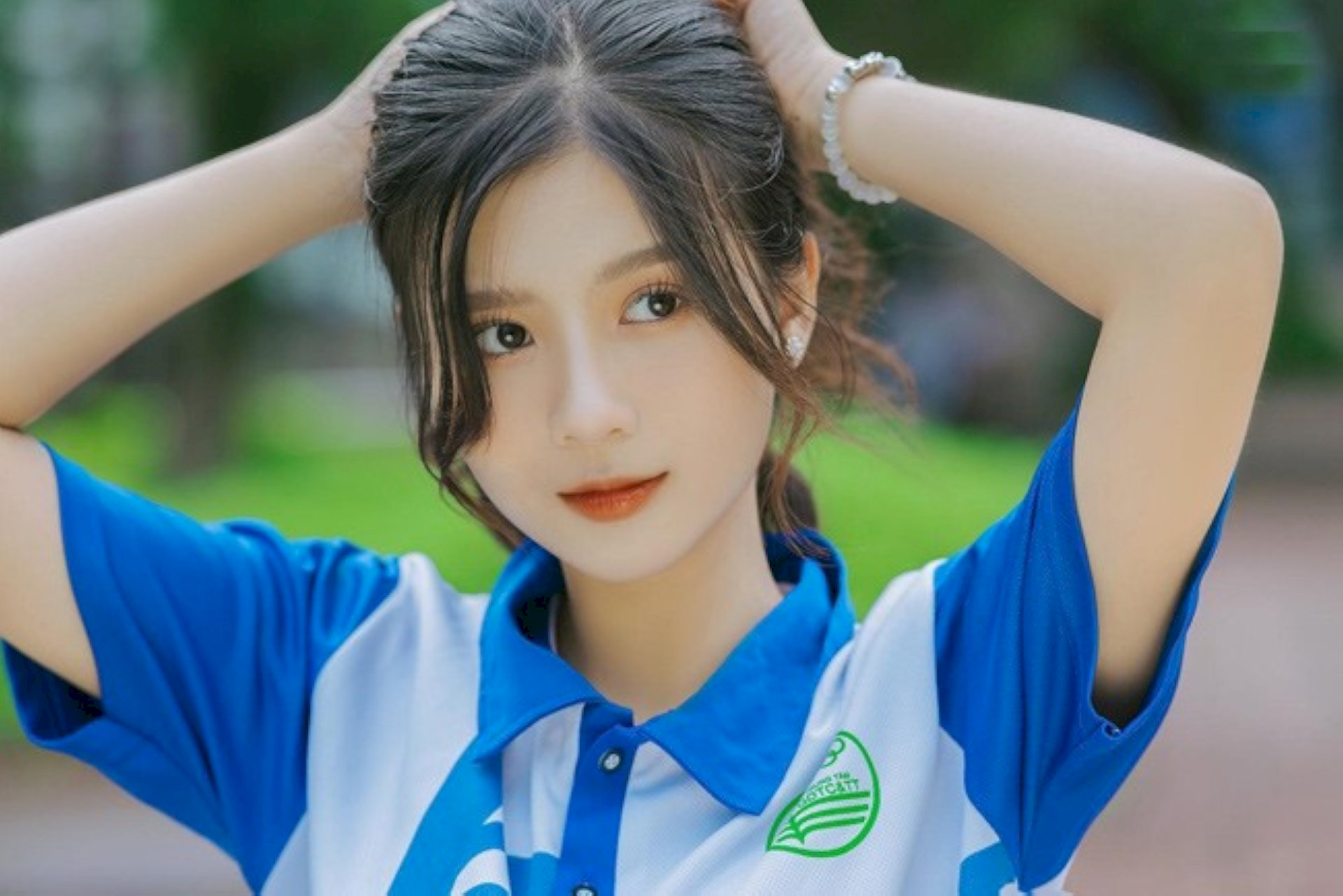 Cô đang được khán giả đón nhận qua các bộ phim VTV