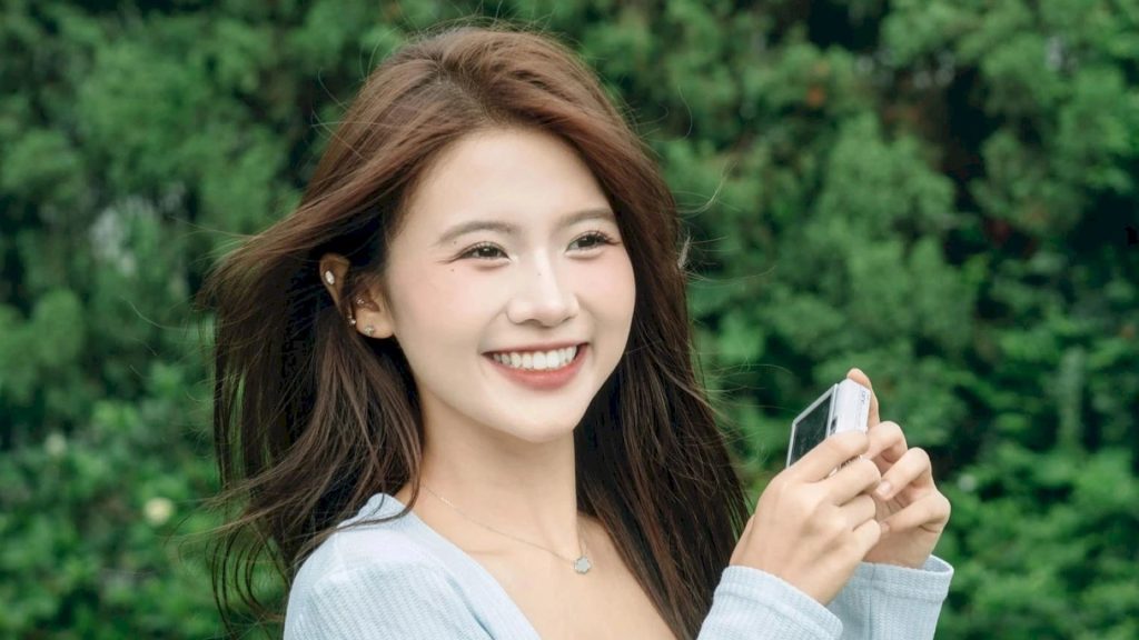 Diễn viên Quỳnh Trang với nụ cười rạng rỡ