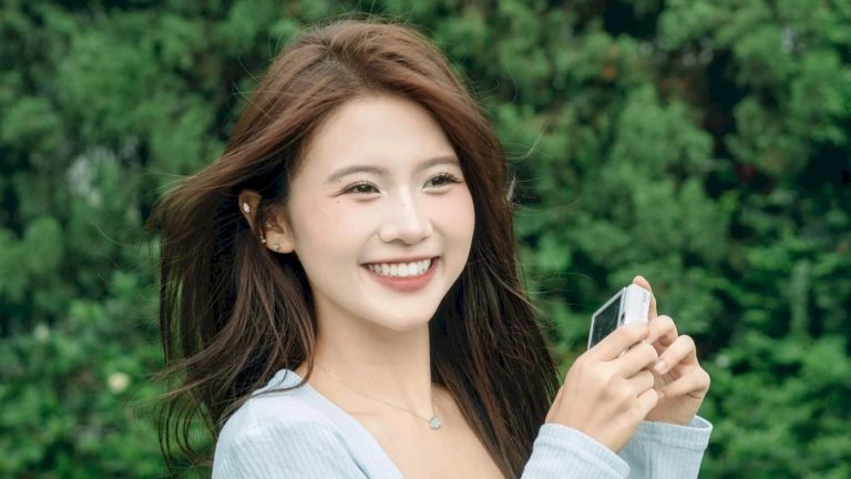 Diễn viên Quỳnh Trang với nụ cười rạng rỡ