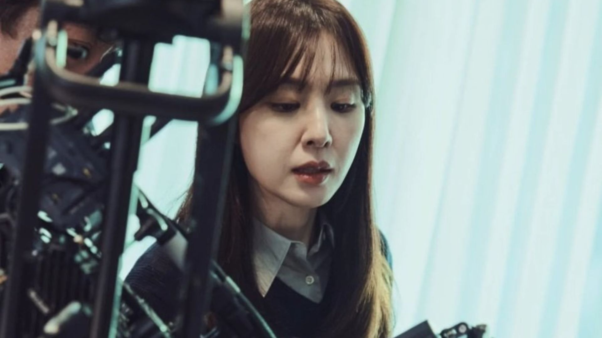 Seo Ji Hye lột xác, dẫn dắt phim bằng nội tâm