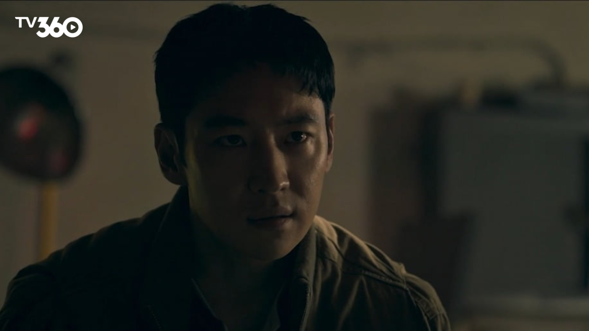 Go Eun và đội ngũ kỹ thuật đóng vai trò then chốt trong việc giải cứu con tin