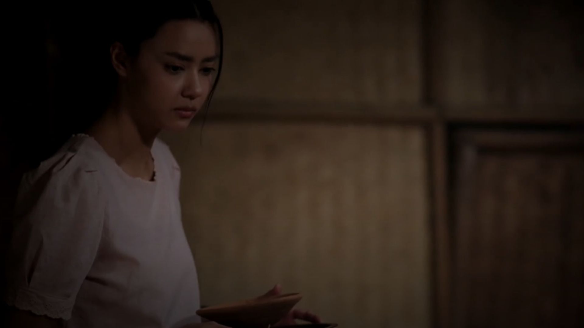 Yiwha nỗ lực ngăn cản Yiam khi anh trực tiếp sử dụng ma thuật đen để phá hủy những tàn tích cuối cùng của bộ tộc