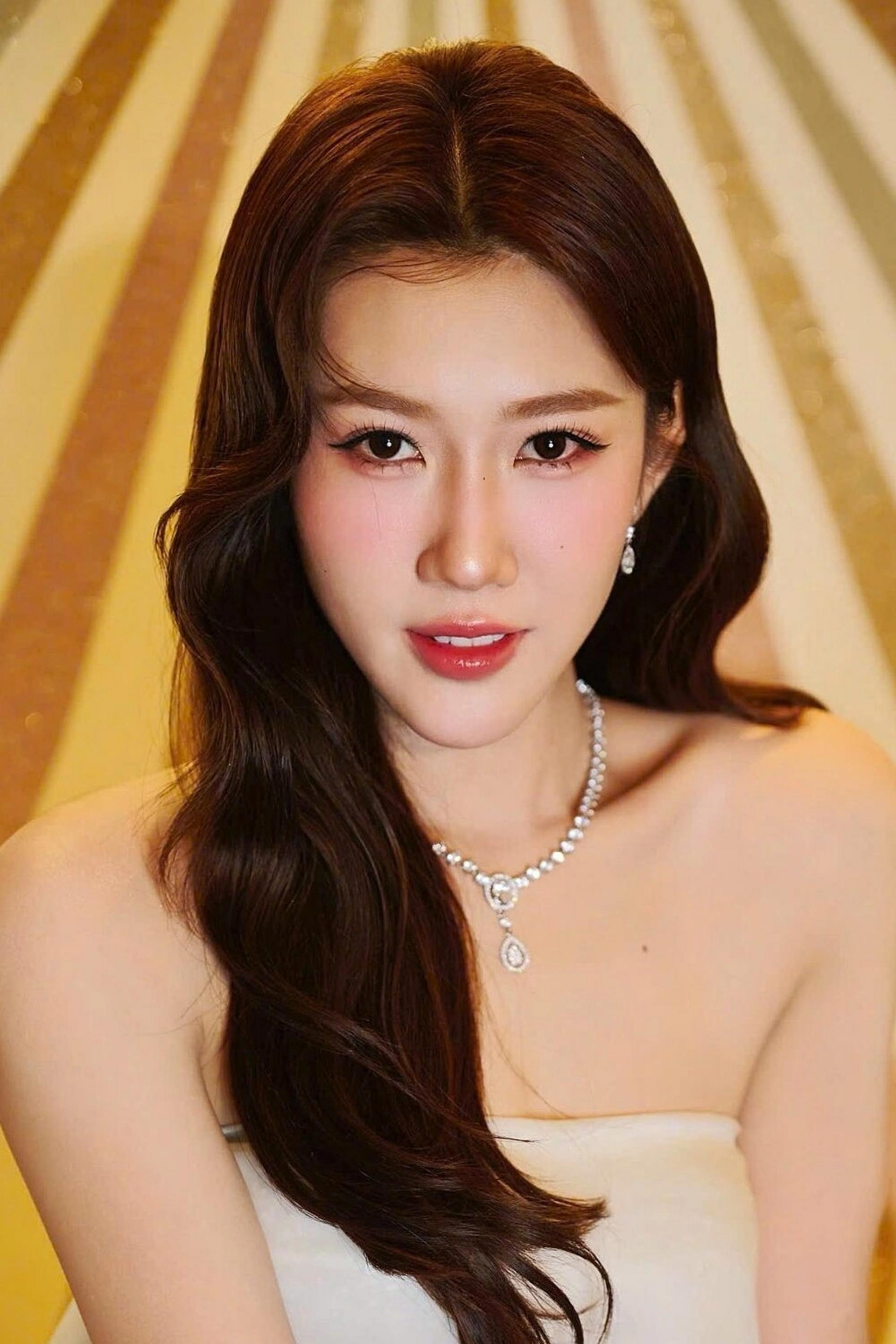 Diễn viên Thuý Ngân với ngoại hình nổi bật