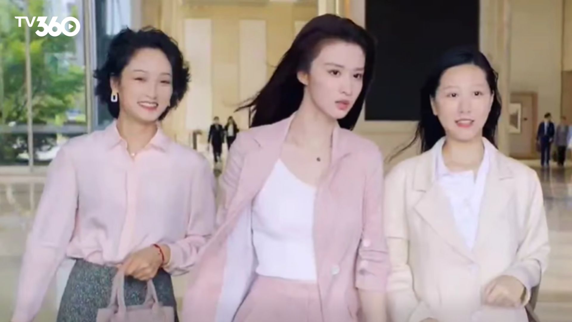 Lý Diệc Phi trực tiếp bảo vệ bạn gái hờ, nỗ lực cùng Tiền Phỉ trực tiếp vượt qua thử thách cam go của gia đình