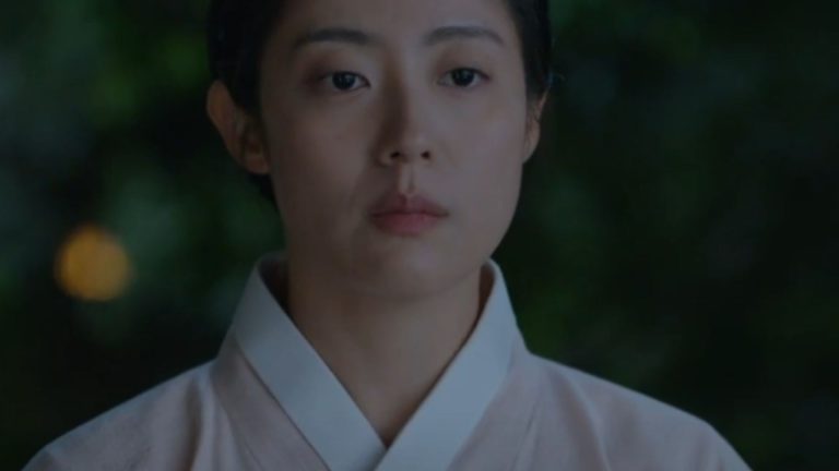 To My Beloved Thief tập 7: Yi Yeol nỗ lực lật tẩy âm mưu đoạt vị và Hong Eun Jo trực tiếp bảo vệ an nguy cung cấm