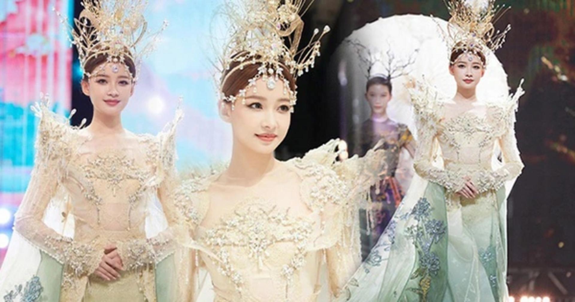 Tôn Di rạng rỡ tại một buổi lễ trao giải vinh danh sự nghiệp diễn xuất