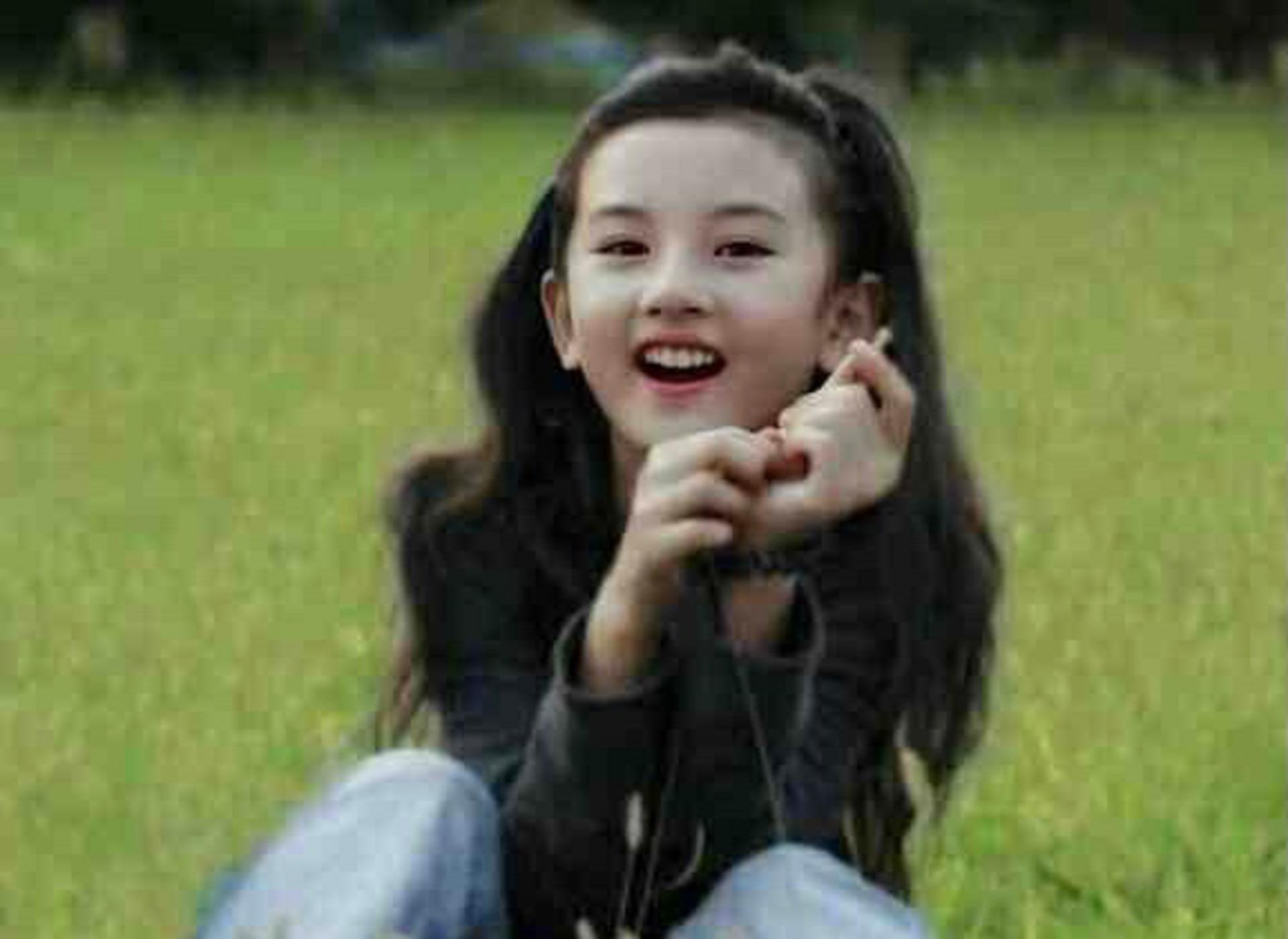 Nơi khởi nguồn của những nhân duyên tiền định qua ánh mắt trẻ thơ.