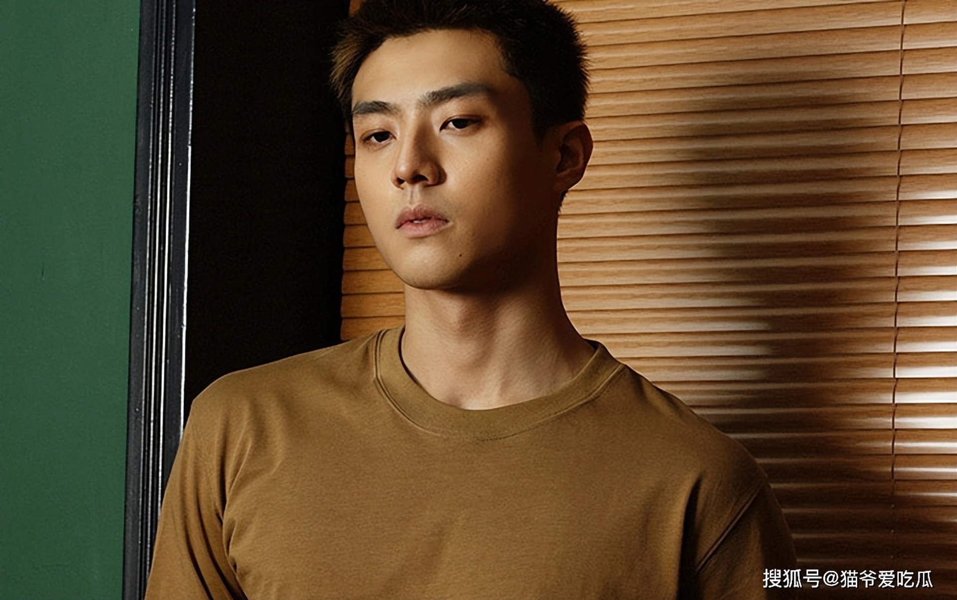 Nam thần Hoa Ngữ khiến vạn người mê