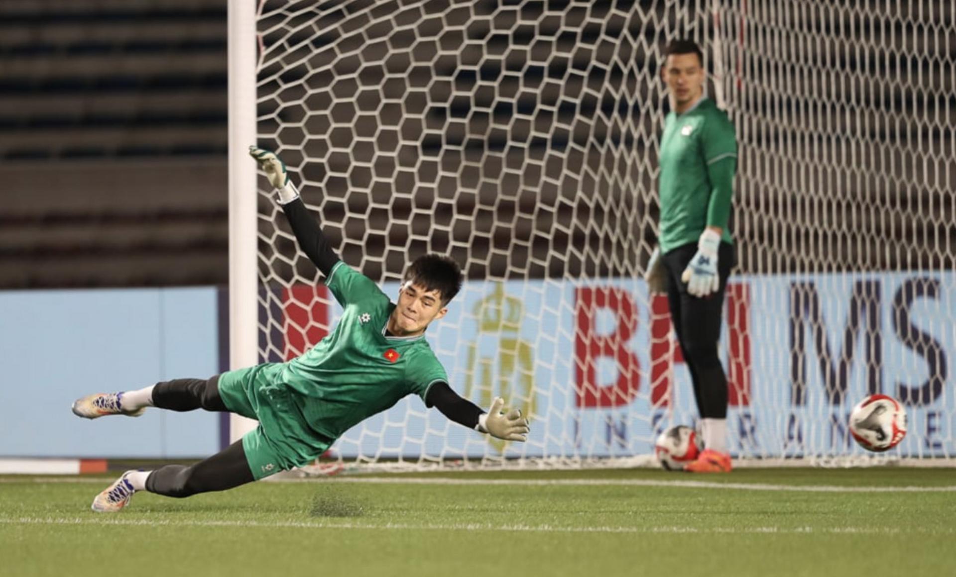 Trung Kiên đã từng ngồi rất lâu ở hàng ghế dự bị trước khi được tỏa sáng trên sân cỏ