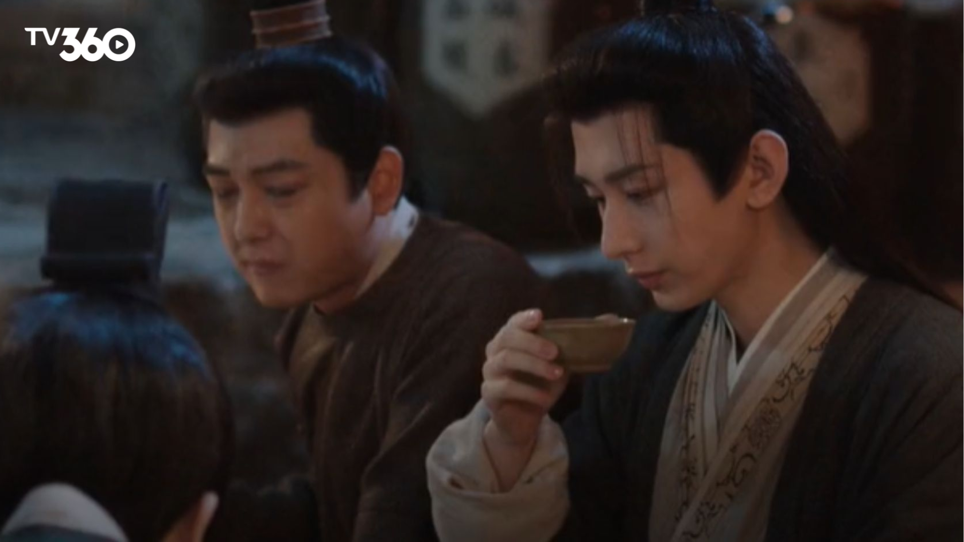 Bóng tối giăng lối, thao túng ngầm, hiểm họa cận kề