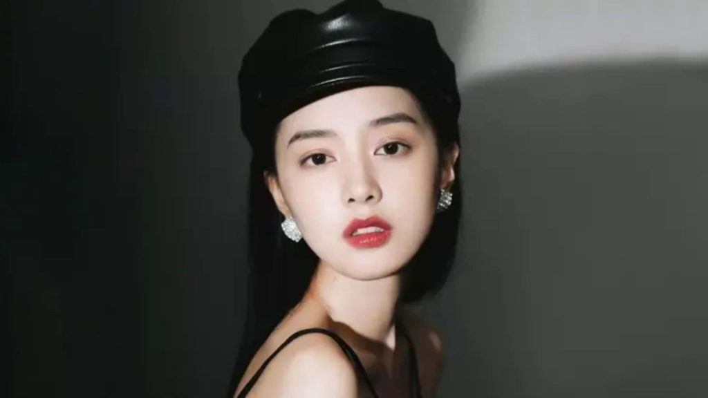 Trương Sở Huyên là cái tên quen thuộc với cộng đồng yêu thích dòng phim ngắn Trung Quốc