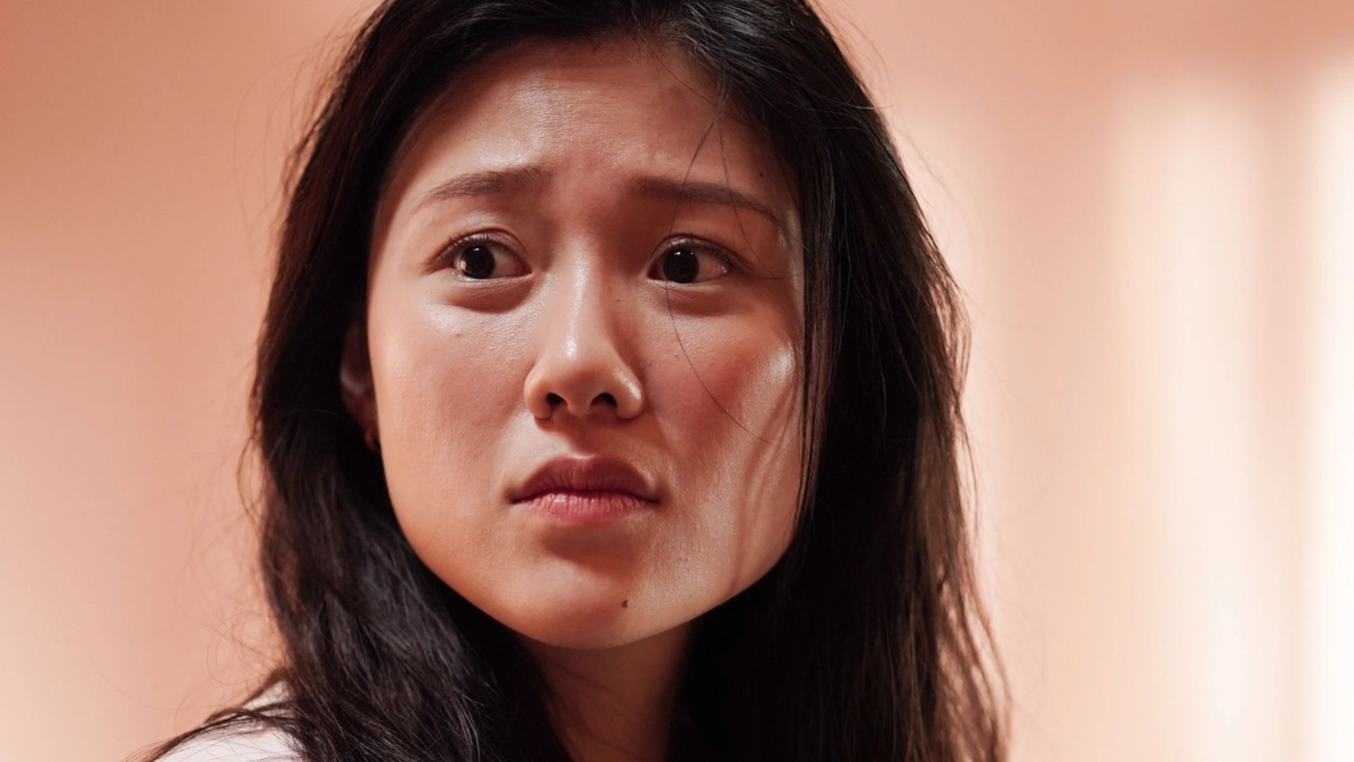 Nữ diễn viên hóa thân thành nhân vật Ngọc Nhi trong phim và đây là một trong những vai diễn thành công nhất tính đến hiện tại của cô