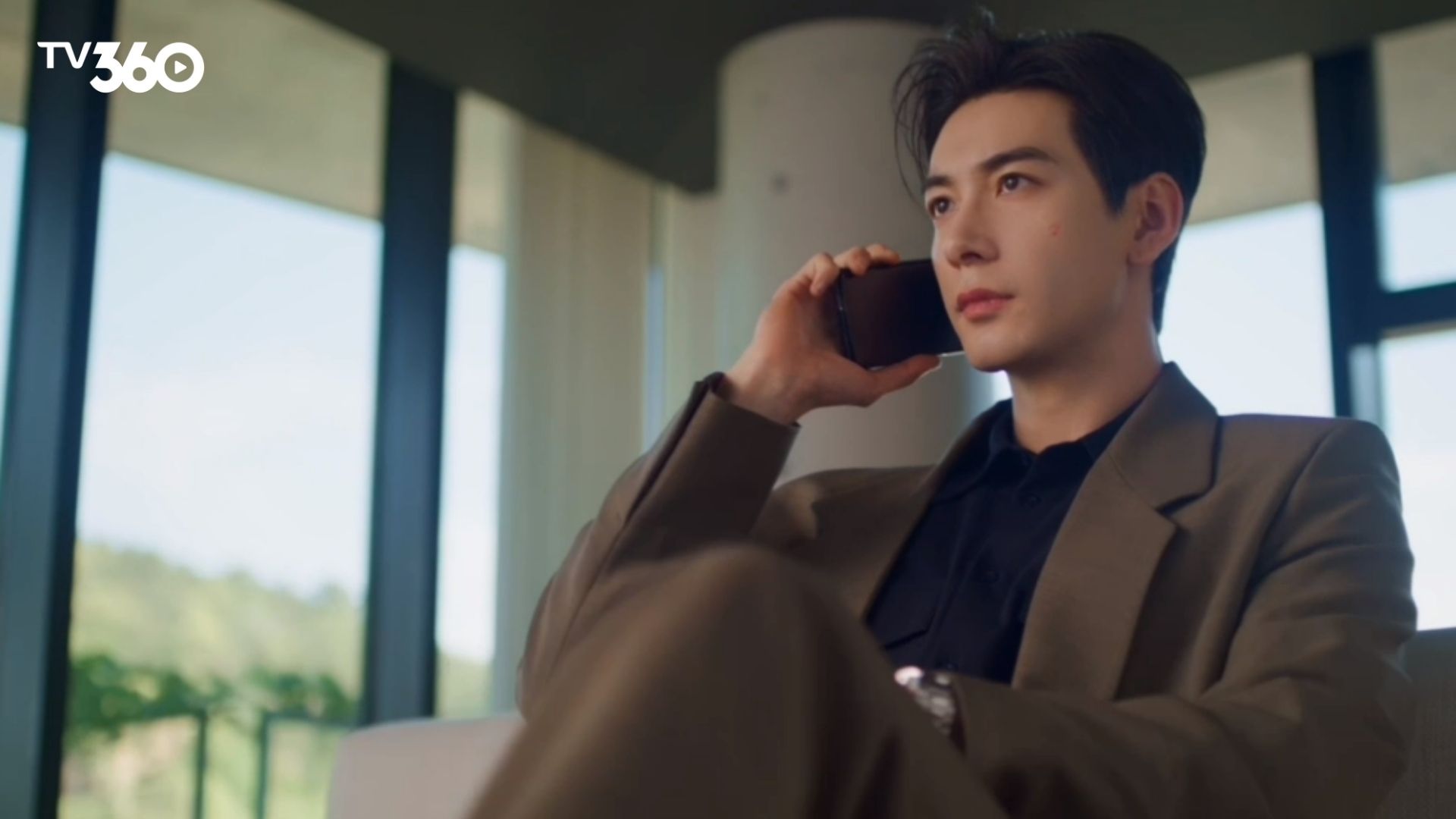 Hứa Hủ trực tiếp công bố sự thật, nỗ lực trả lại sự trong sạch cho người cha quá cố Hồ Đỉnh