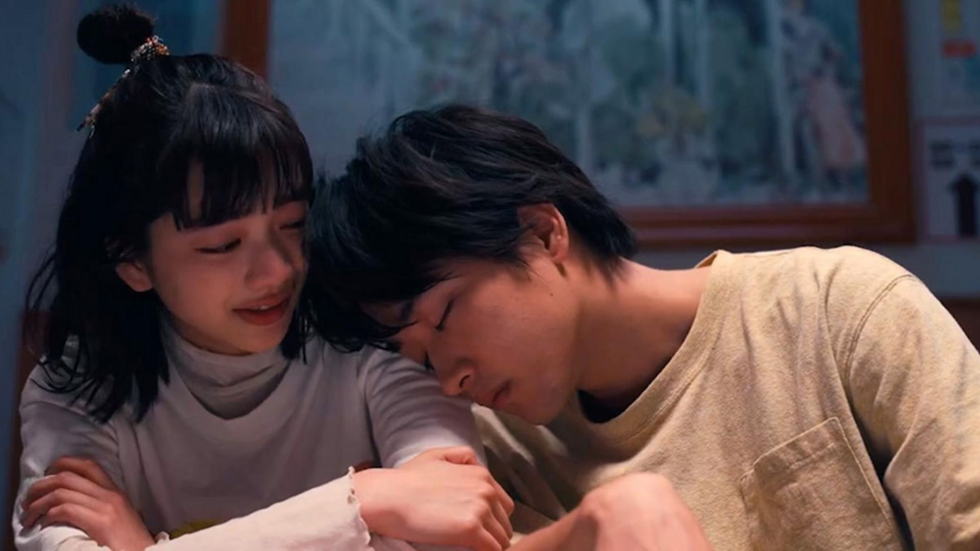 Tình yêu không chỉ là sự hiện diện mà còn là nỗ lực ghi tạc hình dáng người thương trong tim.