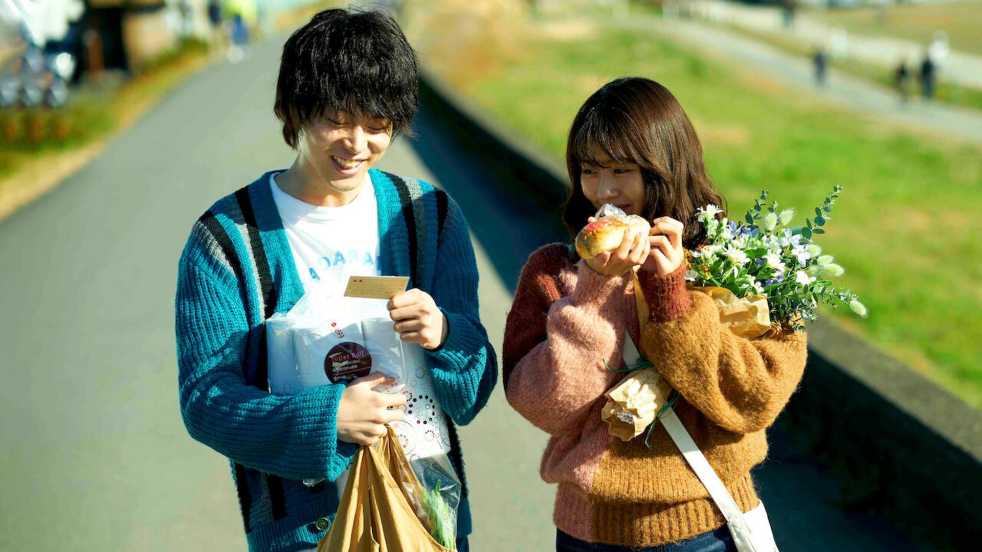 Nỗi buồn dịu dàng khi nhận ra chúng ta đã không còn là phiên bản mà người kia từng yêu.