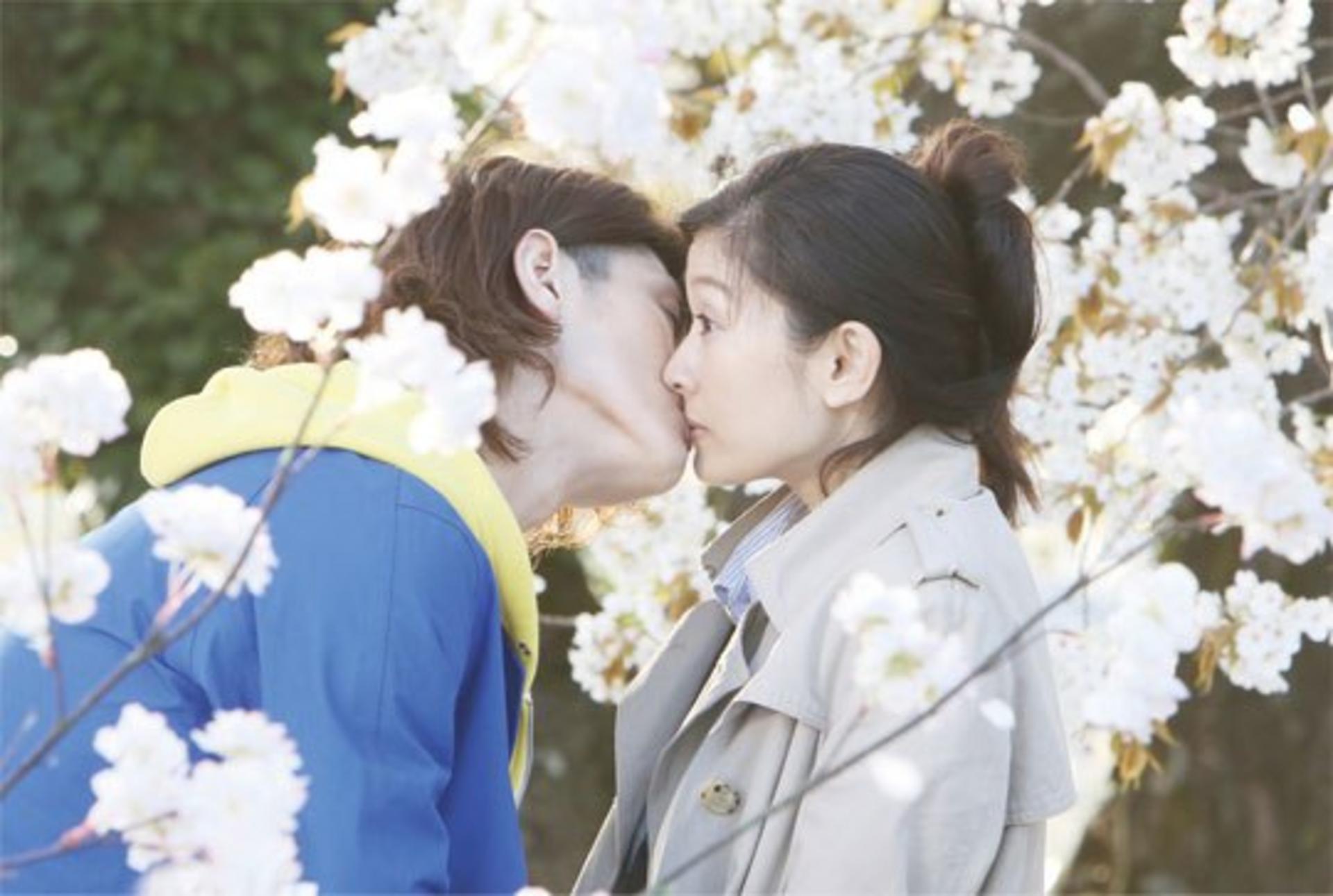 Tình yêu không bao giờ có hạn sử dụng đối với những tâm hồn còn trẻ.