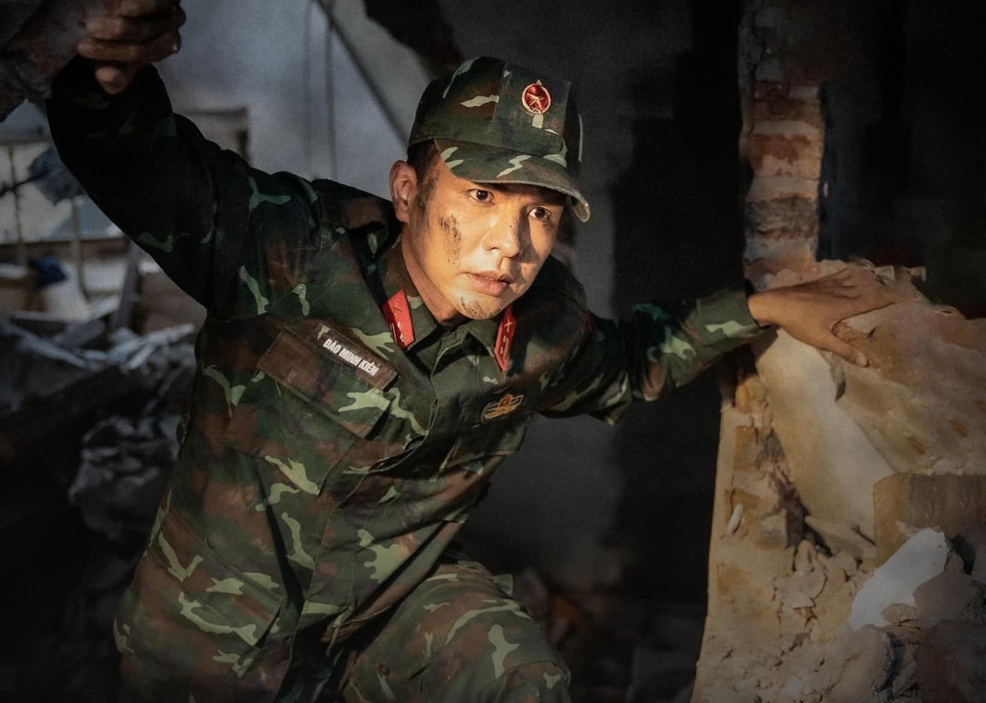 Khúc quân hành hiện đại tôn vinh sự hy sinh và lòng quả cảm của người lính trẻ.