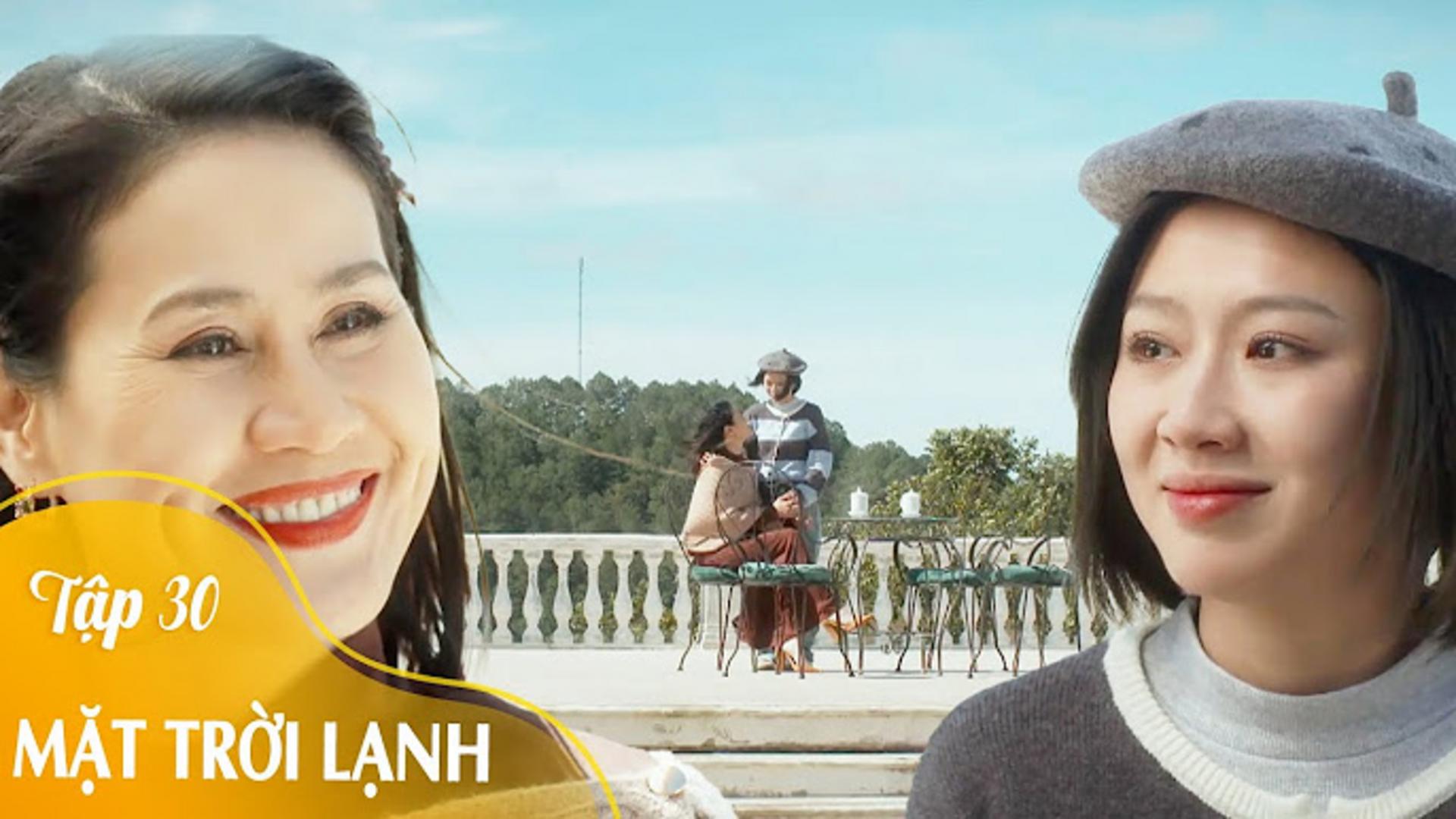 Hào quang rực rỡ nhưng trái tim lạnh giá trước những mưu đồ danh lợi.